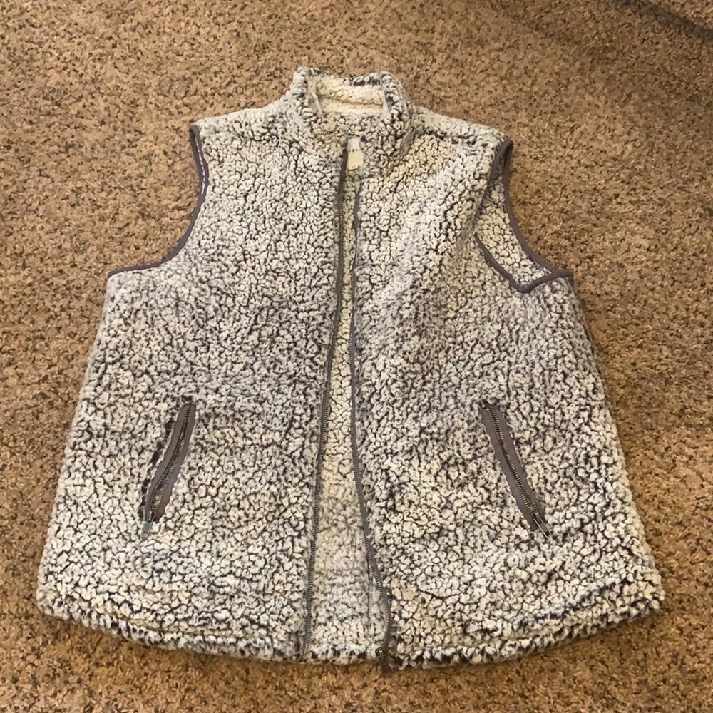 Thread and supply Sherpa  vest